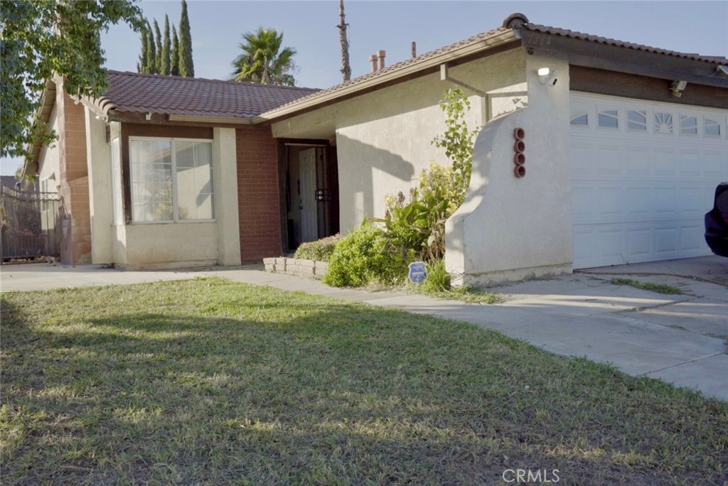 1364 N Park Avenue, Rialto, CA 92376