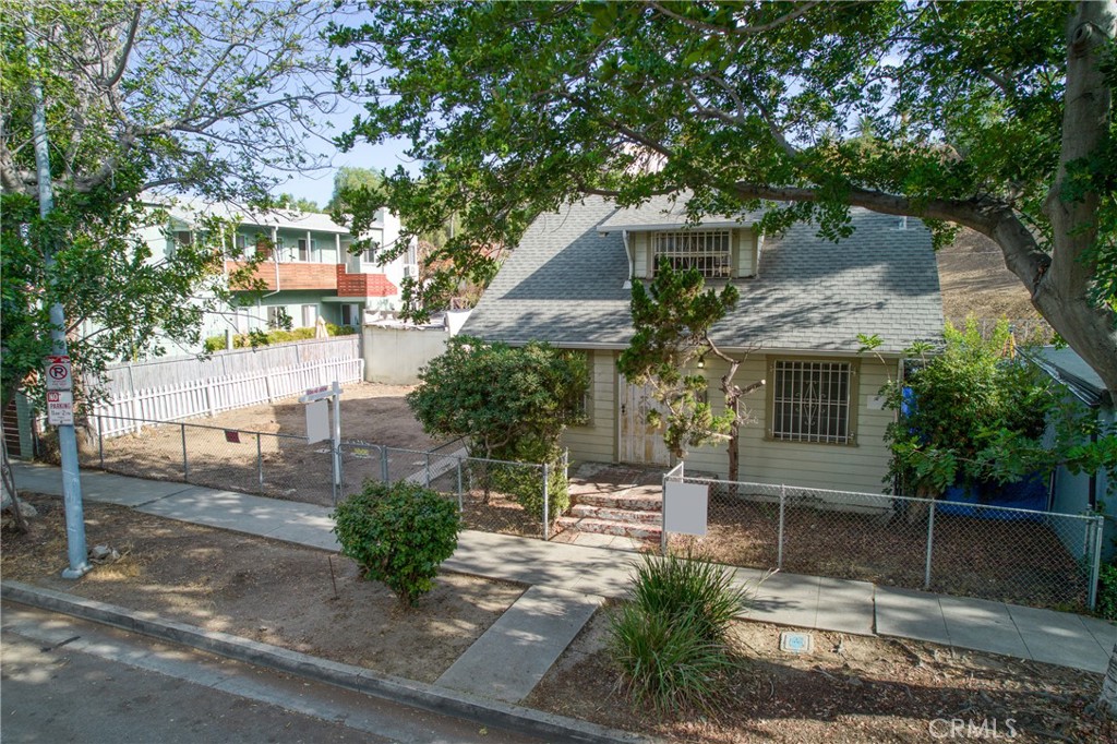 1008 N Hoover Street | Similar Property Thumbnail