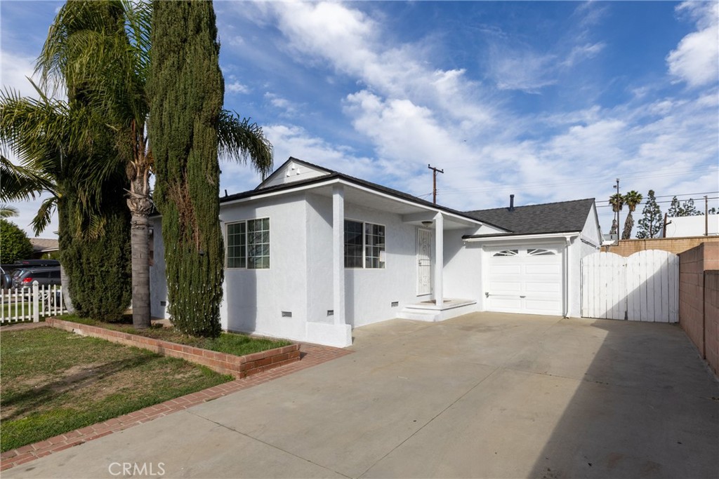 9242 Arlee Avenue | Similar Property Thumbnail