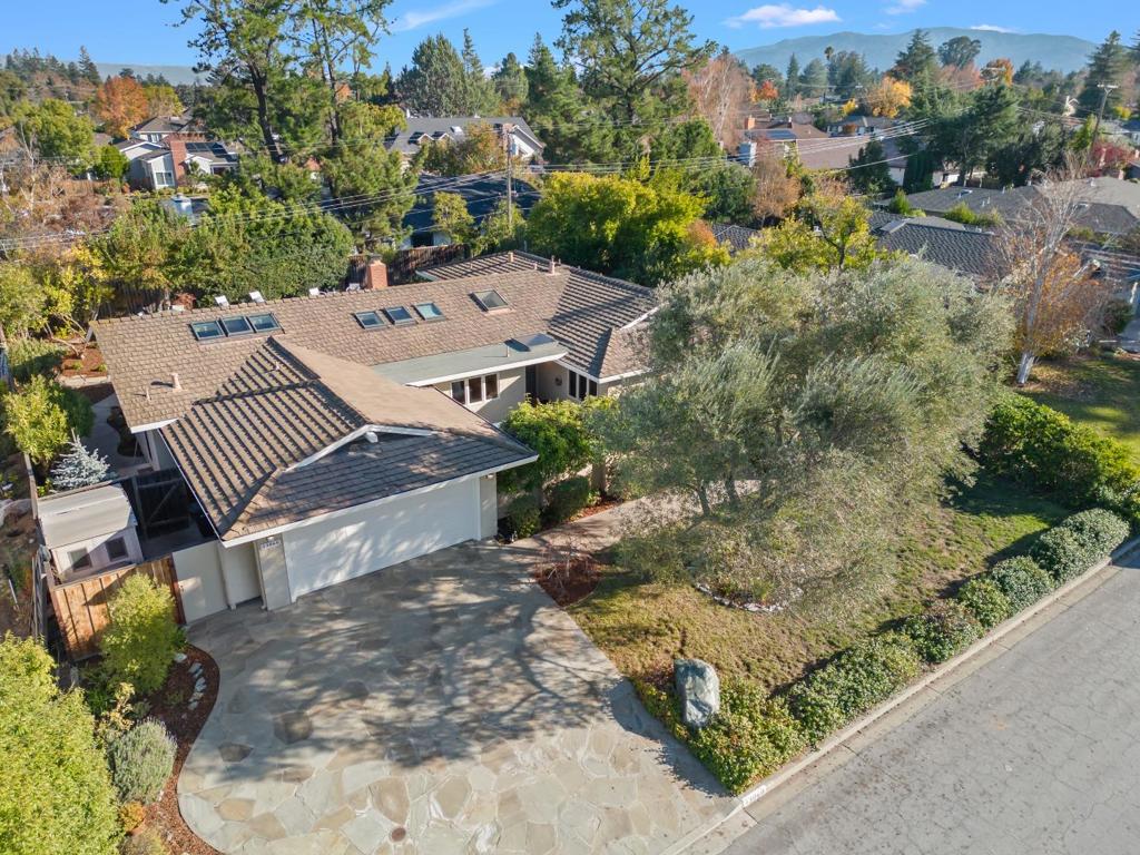 13060 La Vista Drive, Saratoga, CA 95070