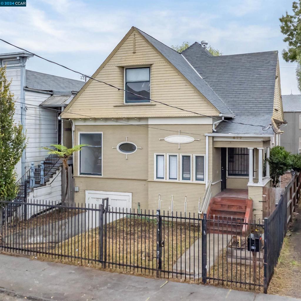 677 Sycamore St, Oakland, CA 94612