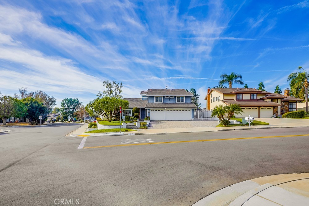 5695 Via Mariposa, Yorba Linda, CA 92887