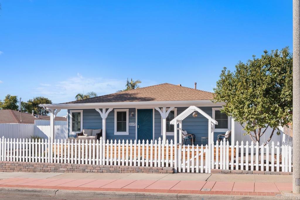 1410 Bush St, Oceanside, CA 92058