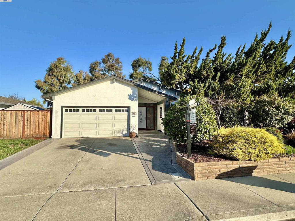 646 Cedar Dr, Livermore, CA 94551