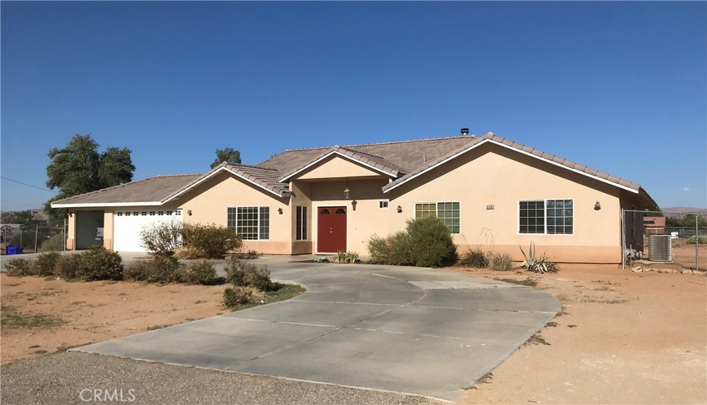 15595 Erie Road, Apple Valley, CA 92307