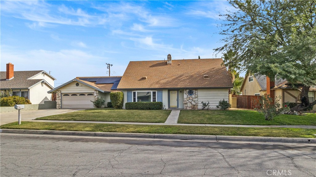 1355 N Primrose Avenue, Rialto, CA 92376