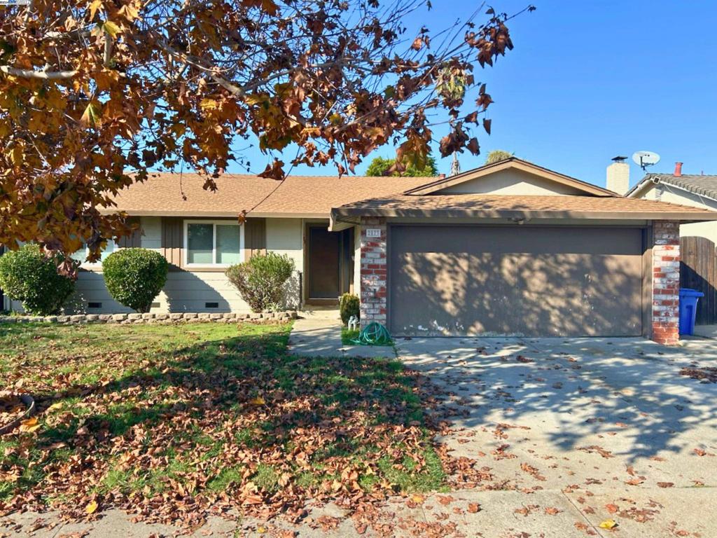 2873 Langhorn Dr, Fremont, CA 94555