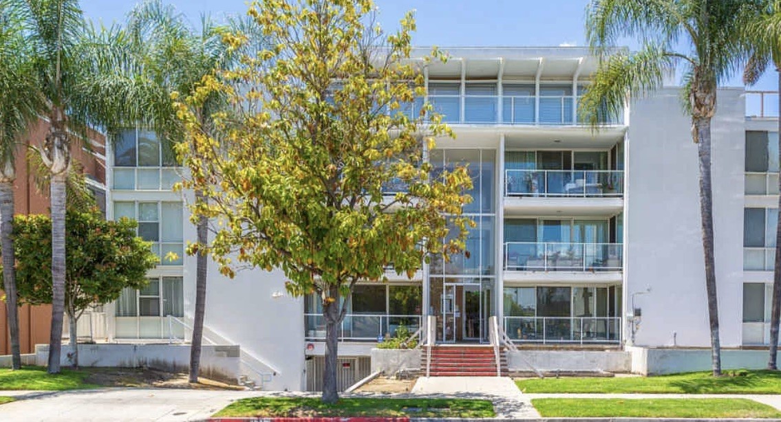 131 N Gale Drive, #3B, Beverly Hills, CA 90211