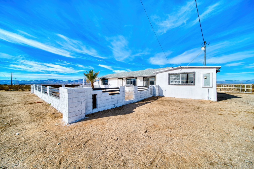 2250 W Laura Avenue, Ridgecrest, CA 93555