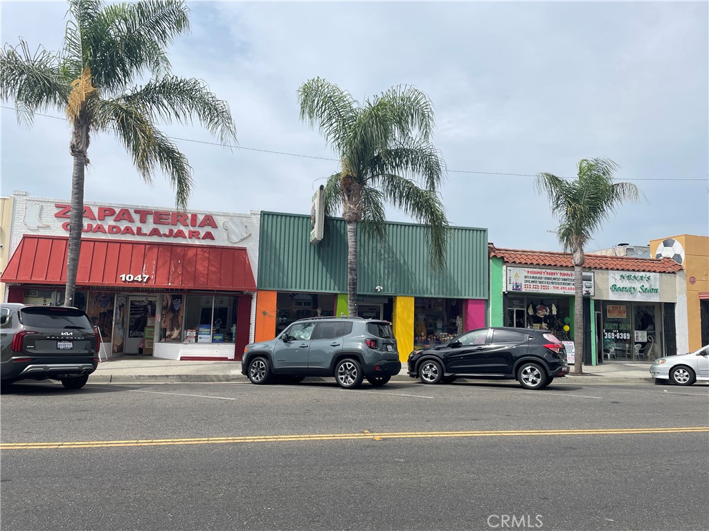 1045 W Gardena Boulevard | Similar Property Thumbnail