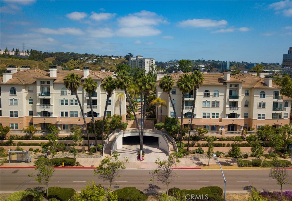 680 Camino De La Reina , #2105, San Diego, CA 92108