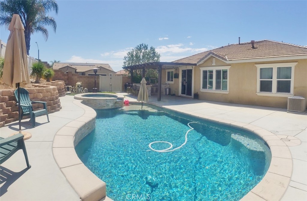 31800 Fallbrook Circle, Murrieta, CA 92563