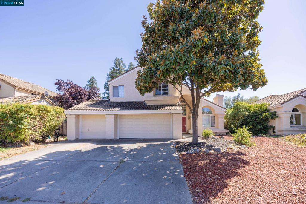 5807 Devon Dr, Rocklin, CA 95765