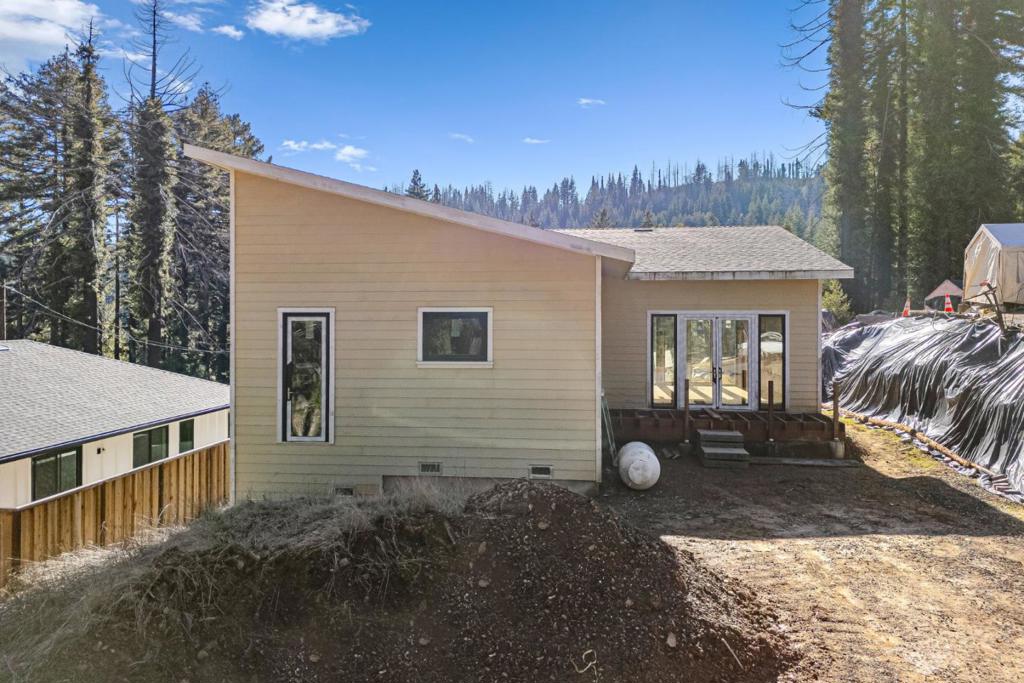 701 Pinecrest Drive | Similar Property Thumbnail