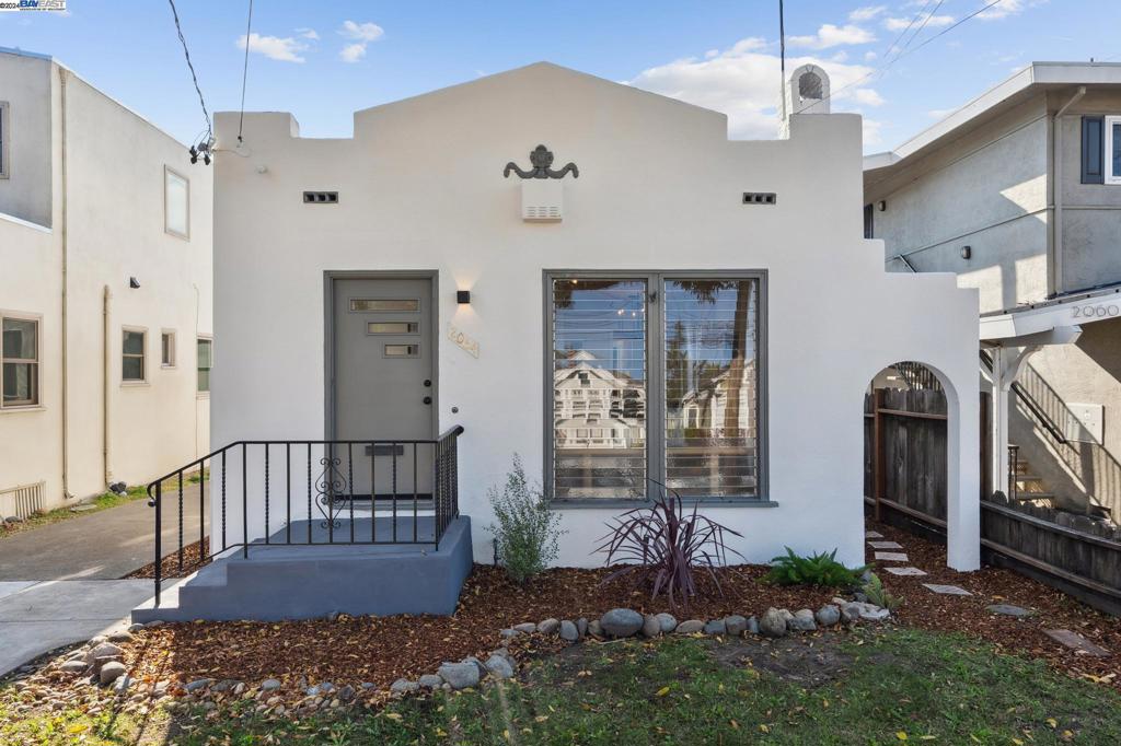 2064 Encinal Ave | Similar Property Thumbnail