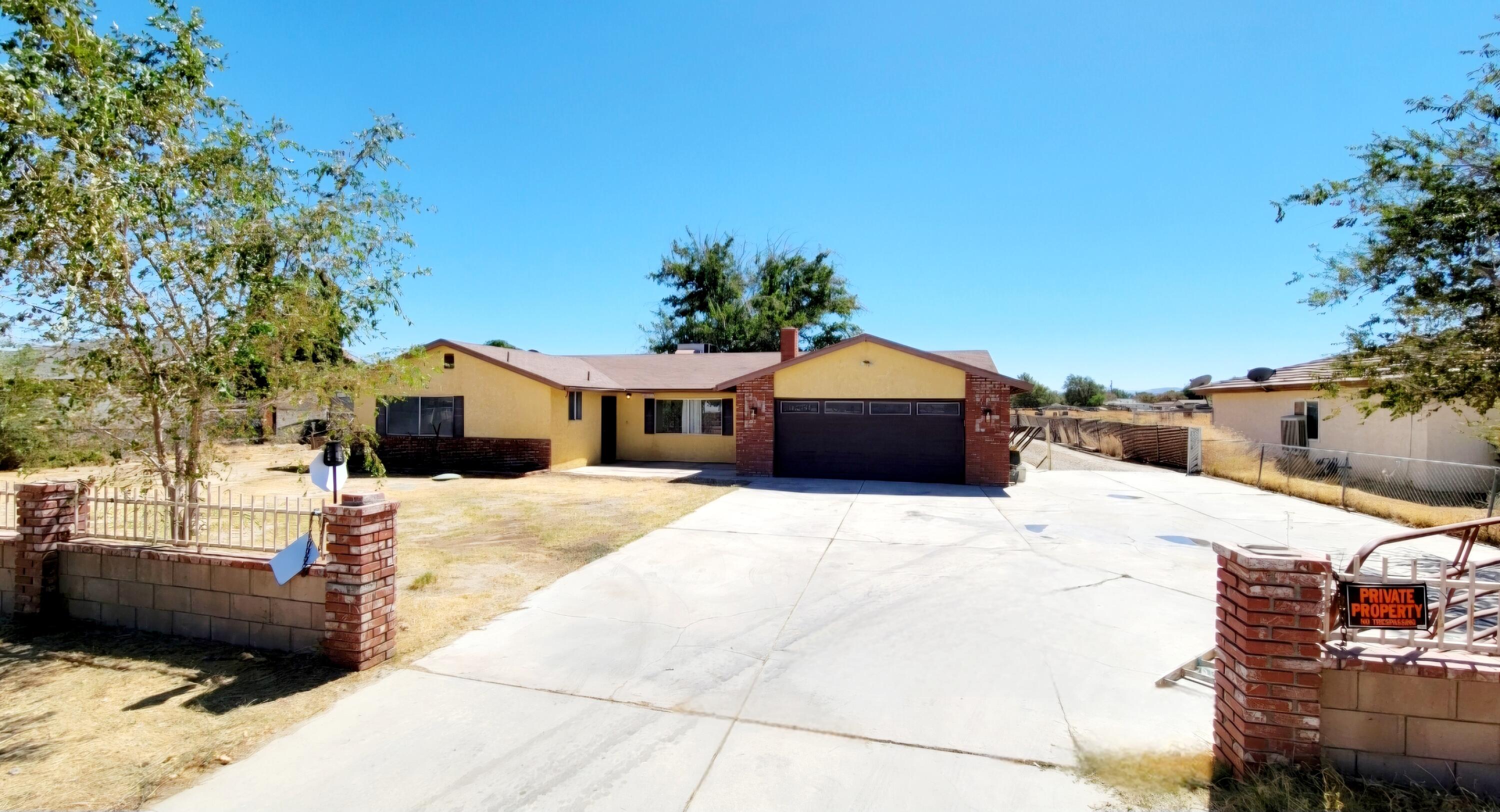 3324 E Avenue H8, Lancaster, CA 93535