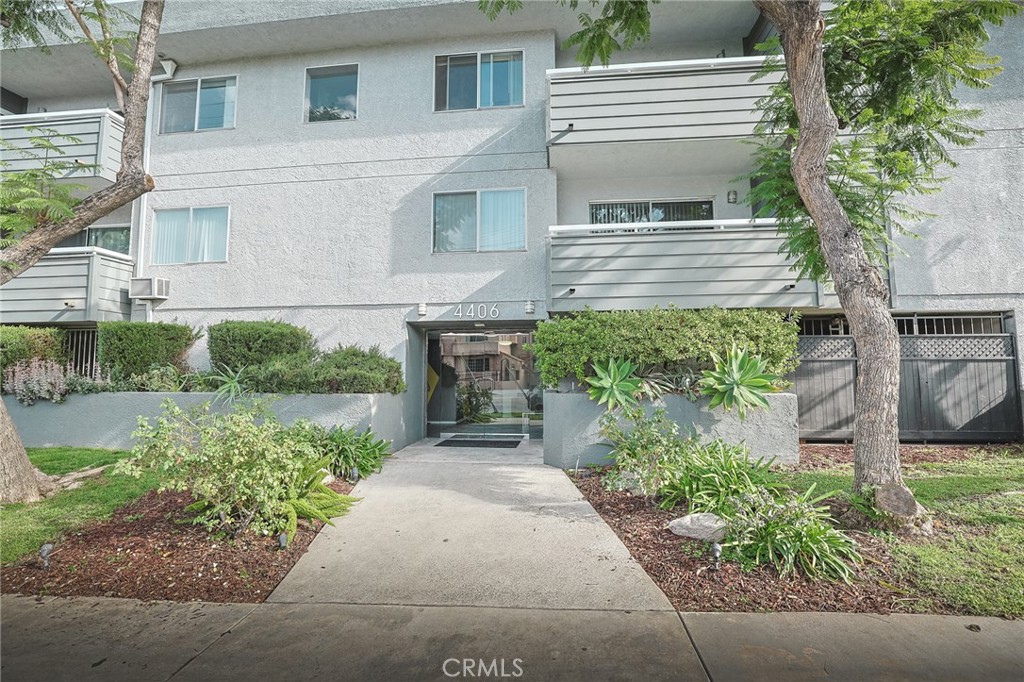 4406 Cahuenga Boulevard, #101, Toluca Lake, CA 91602