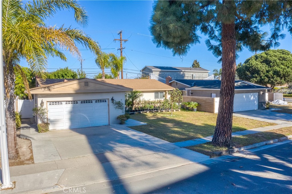 8691 Hastings Circle, Huntington Beach, CA 92647