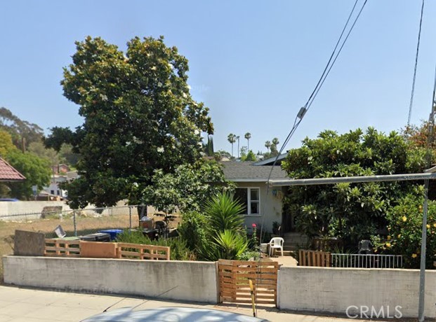 4728 York Boulevard | Similar Property Thumbnail 3