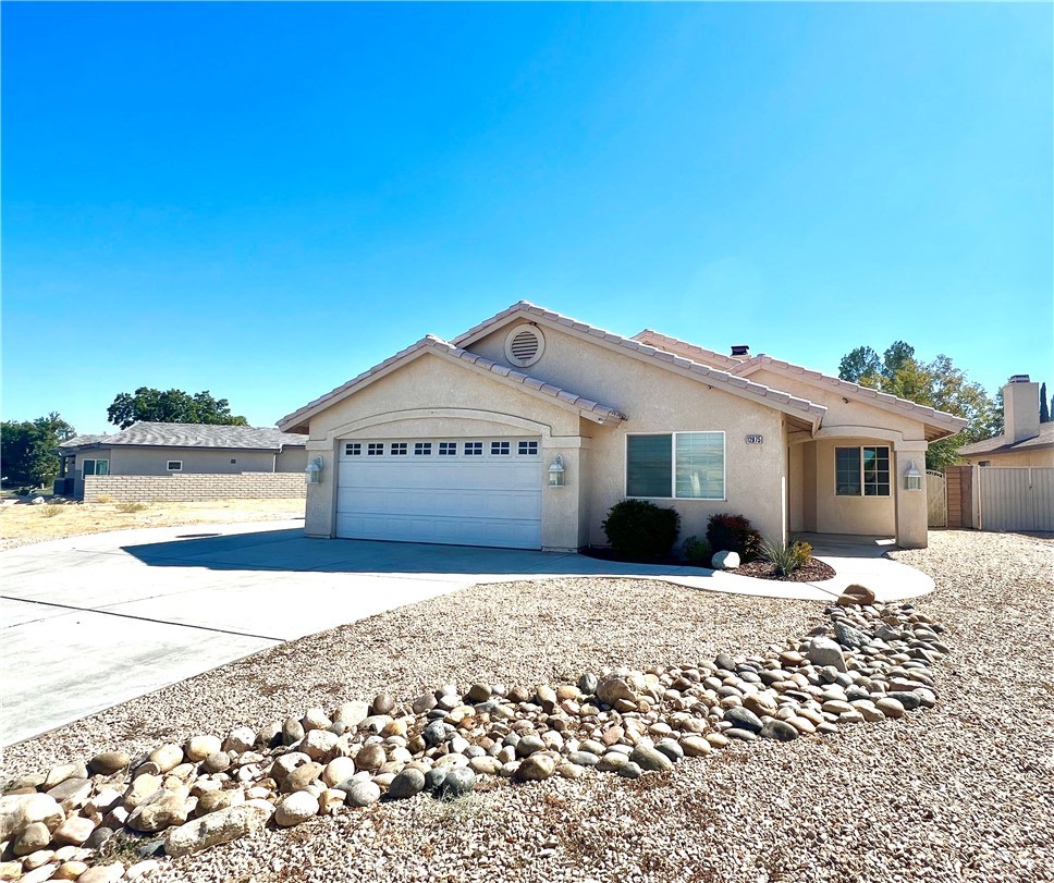 12975 Briarcliff Drive, Victorville, CA 92395