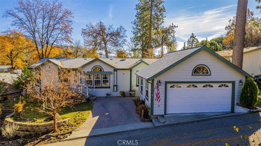 43555 Highway 41 , #B4, Oakhurst, CA 93644