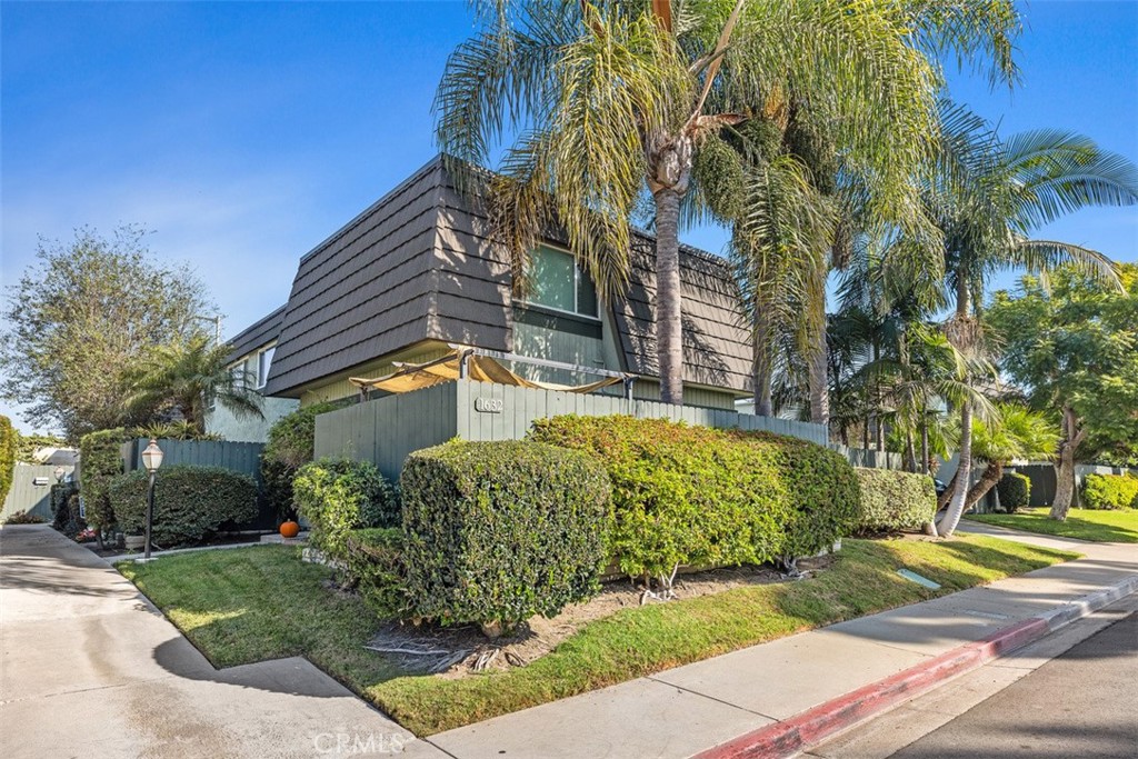 1632 Iowa Street, #A, Costa Mesa, CA 92626