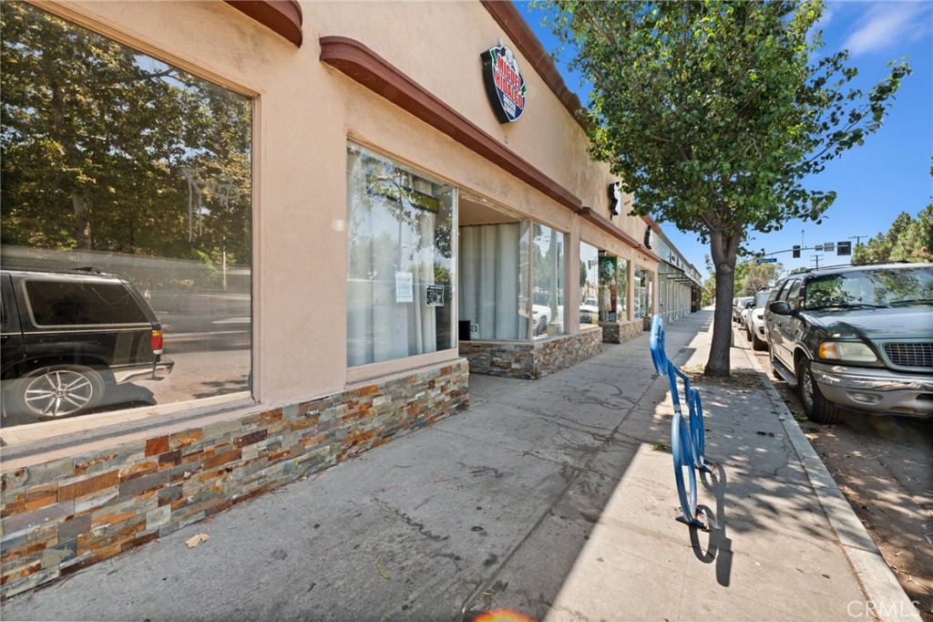 2070 Santa Fe Avenue | Similar Property Thumbnail