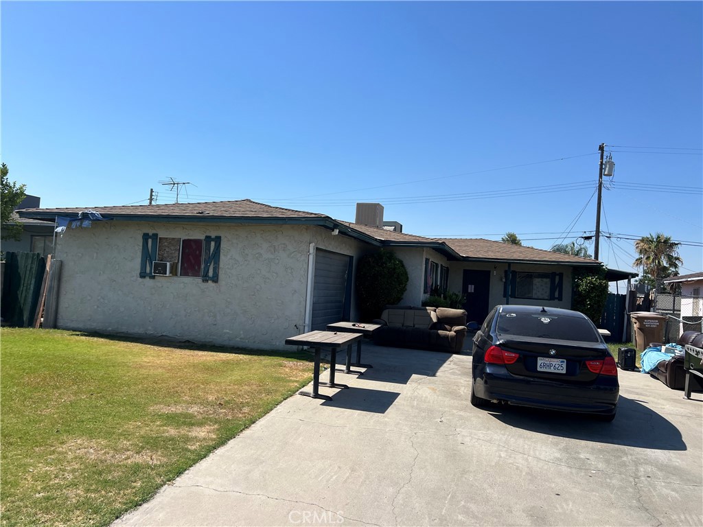 3213 Center Street, Bakersfield, CA 93306