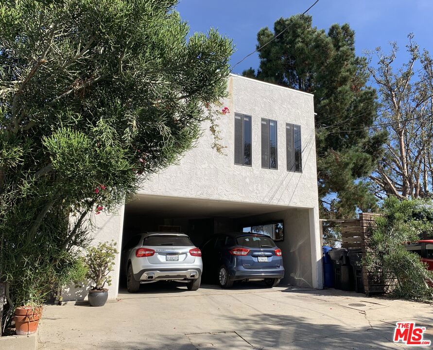 8966 Crescent Drive | Similar Property Thumbnail