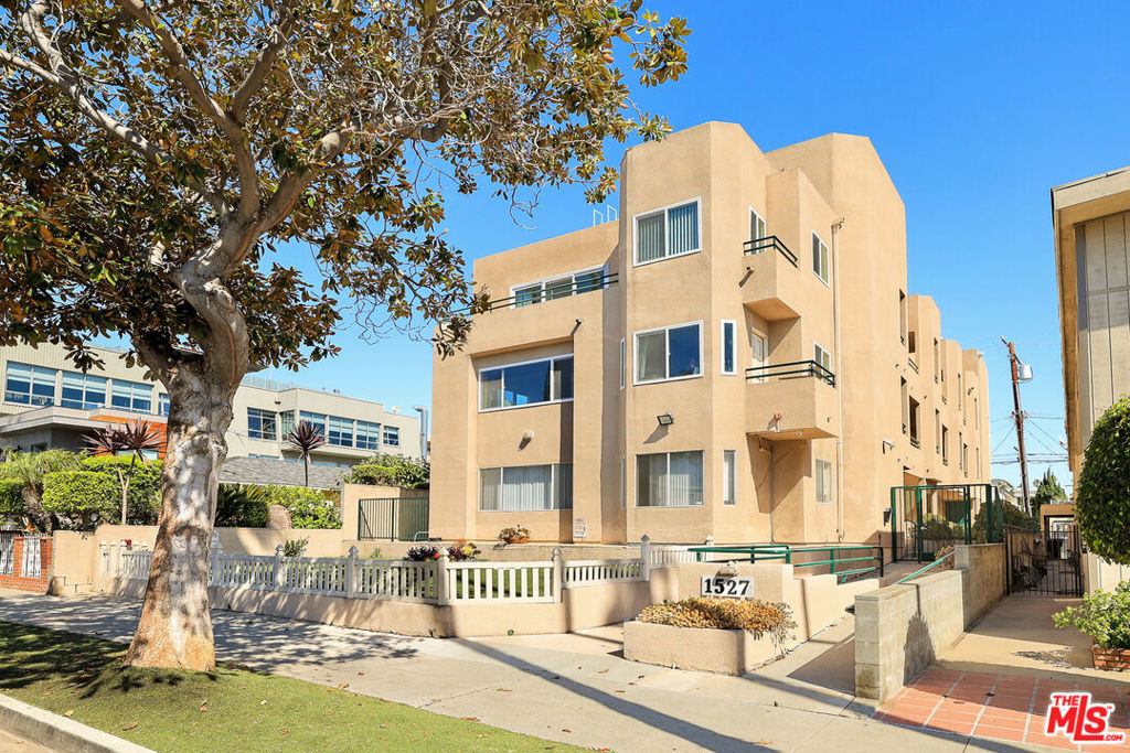 1527 9Th Street, #303, Santa Monica, CA 90401