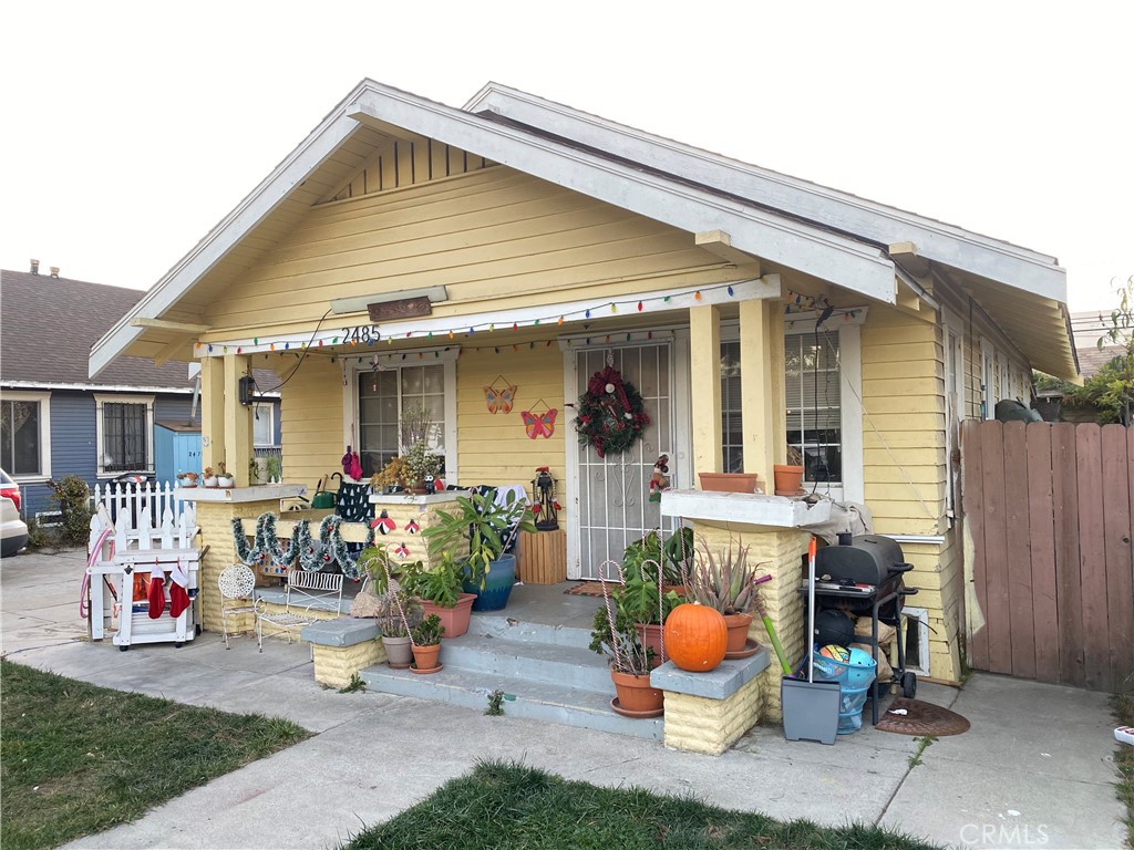 2485 Pasadena Avenue | Similar Property Thumbnail 6