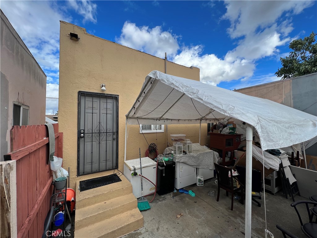 4701 1/2 E Compton Boulevard | Similar Property Thumbnail 2