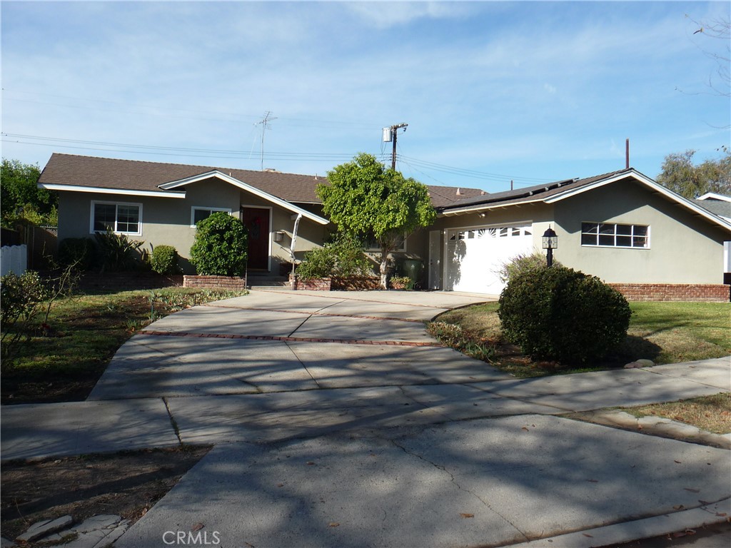 8133 Farralone Avenue, Canoga Park, CA 91304