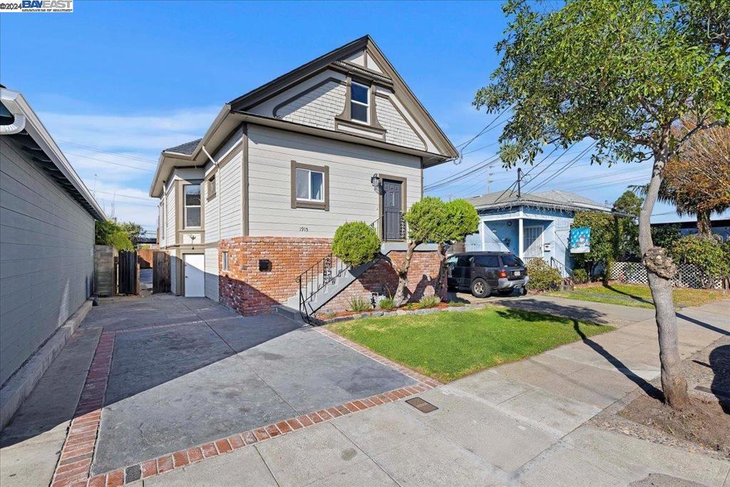 1915 Minturn St, Alameda, CA 94501