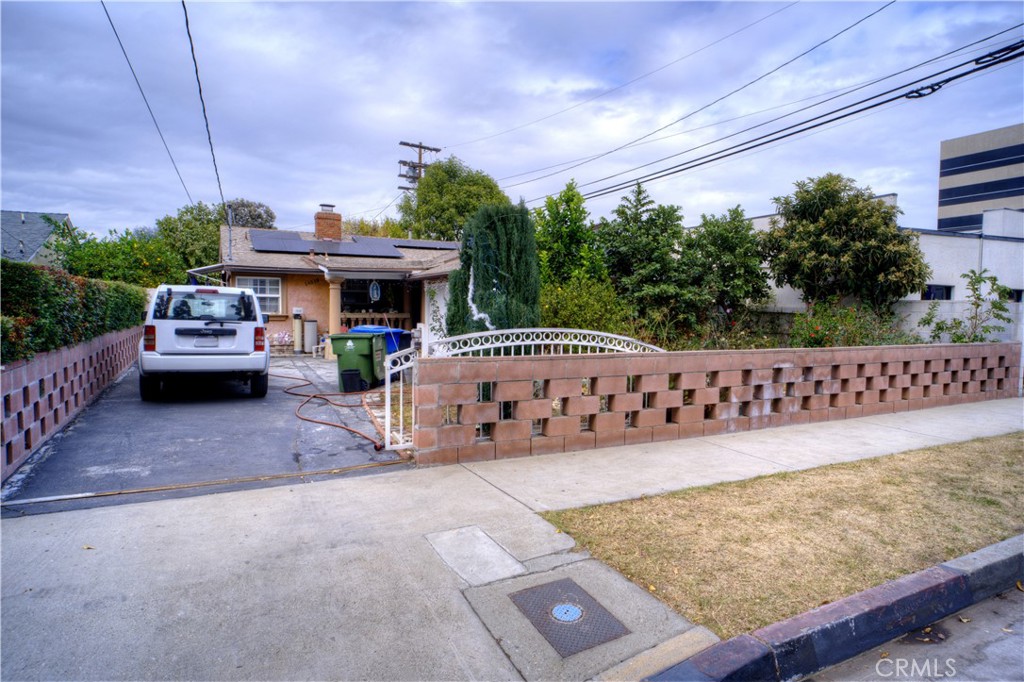 14519 Addison Street | Similar Property Thumbnail