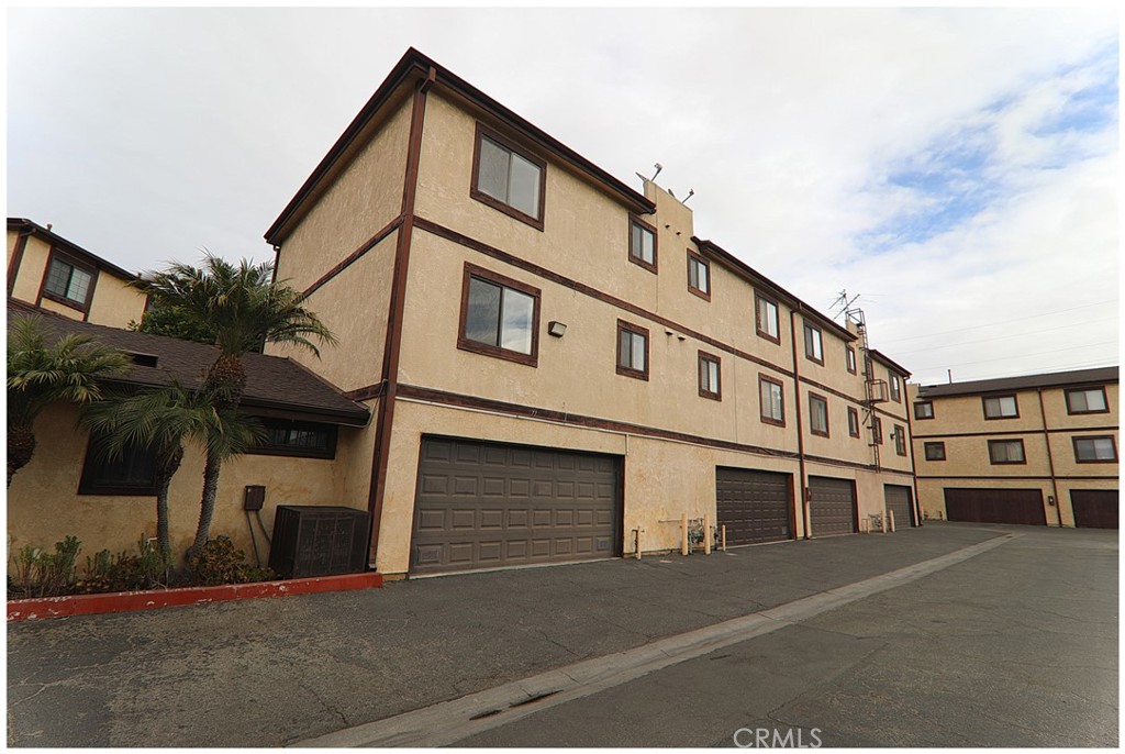 515 W Gardena Boulevard, #77 | Similar Property Thumbnail