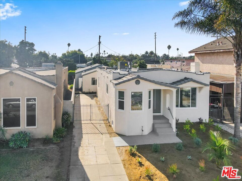 552 W 99Th Street, Los Angeles, CA 90044