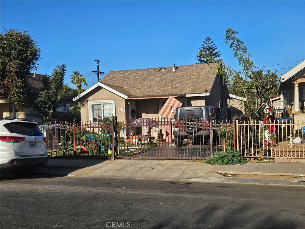 3223 E 2Nd Street | Similar Property Thumbnail