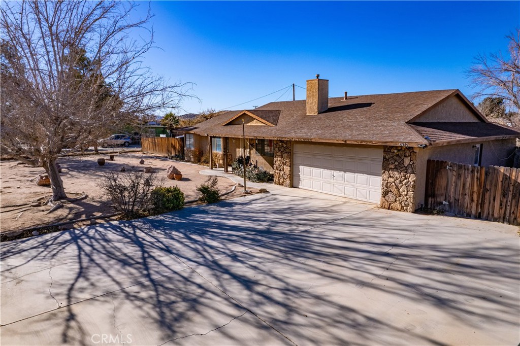 15482 Apache Road, Apple Valley, CA 92307