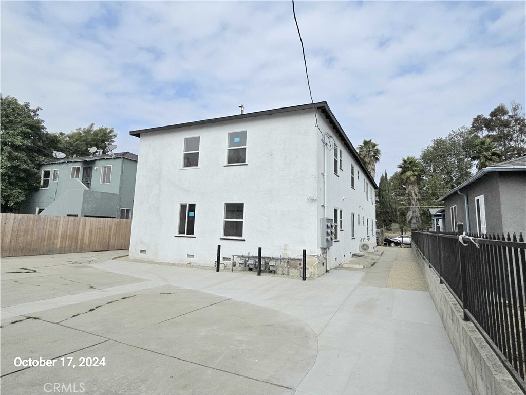 8524 Beverlywood Street, #2 | Similar Property Thumbnail 4