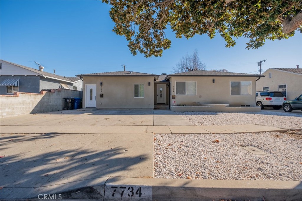 7734 Etiwanda Avenue, Reseda, CA 91335