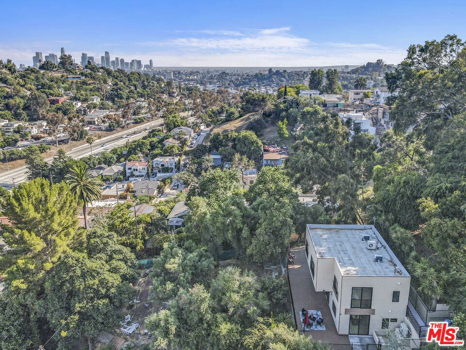 2315 Loma Vista Place | Similar Property Thumbnail