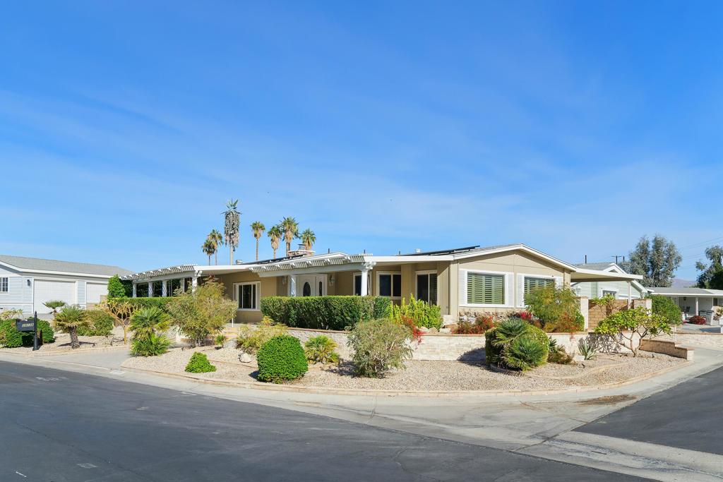 39138 Desert Greens Drive | Similar Property Thumbnail