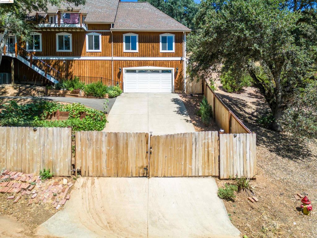 10458 Chatten Ct, Clearlake Oaks, CA 95423