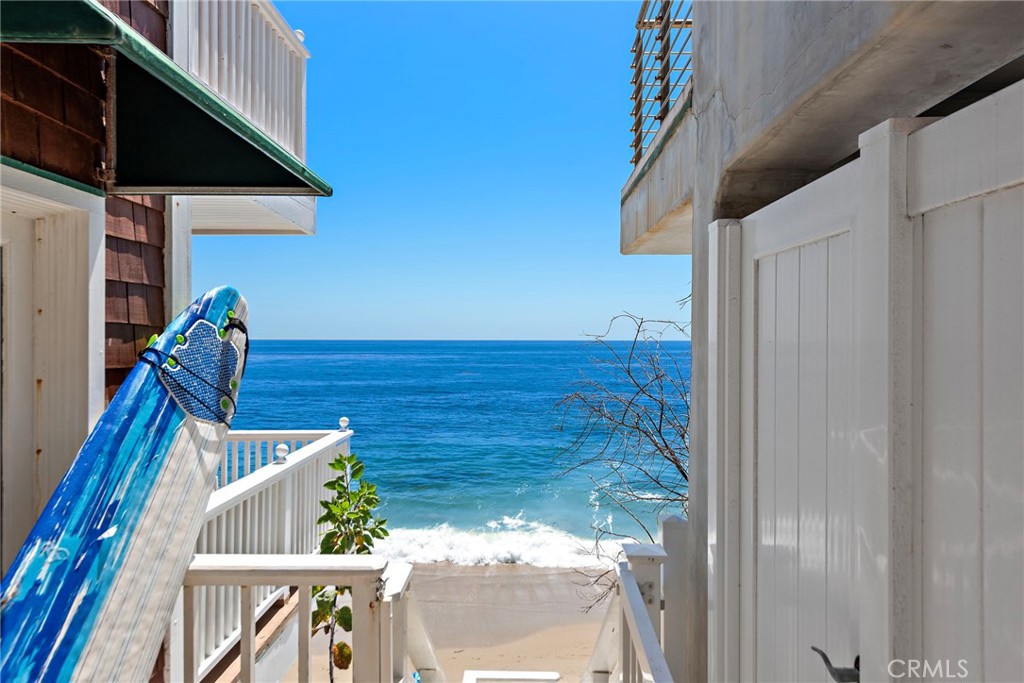 1055 Gaviota Drive, Laguna Beach, CA 92651