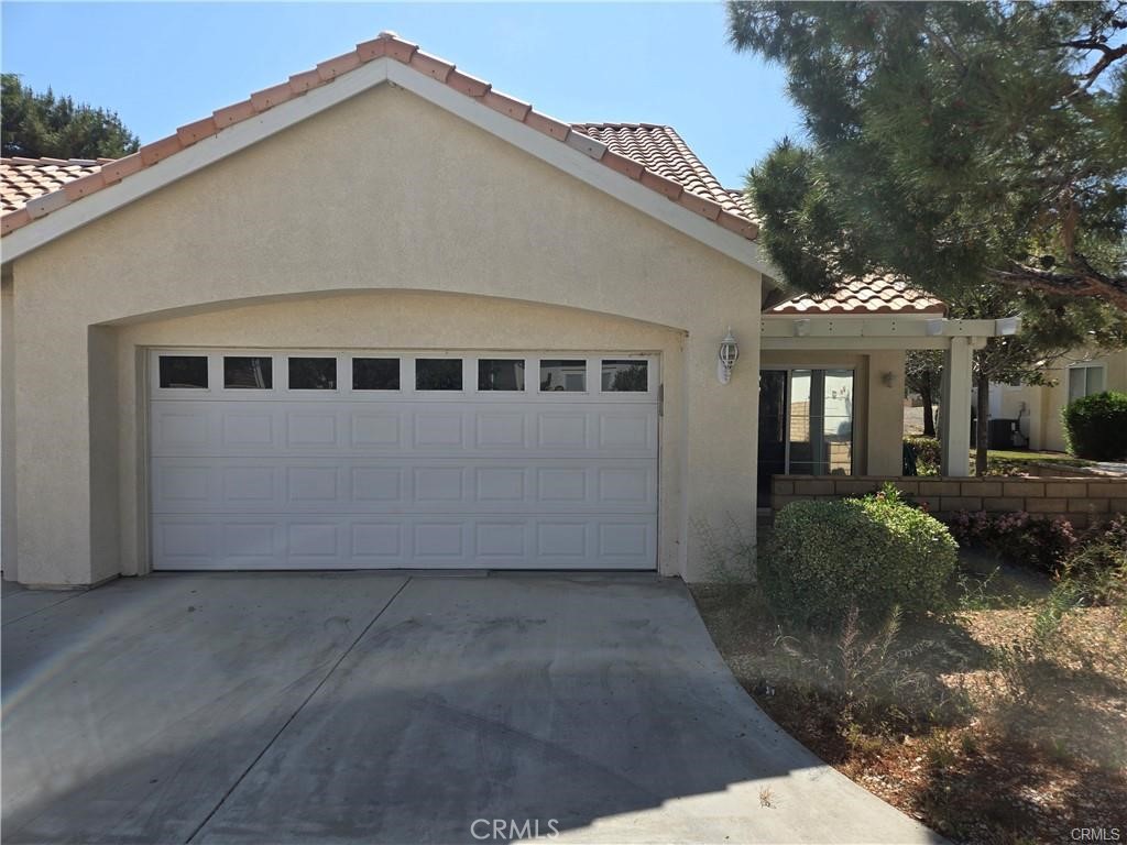 11394 Country Club Drive, Apple Valley, CA 92308