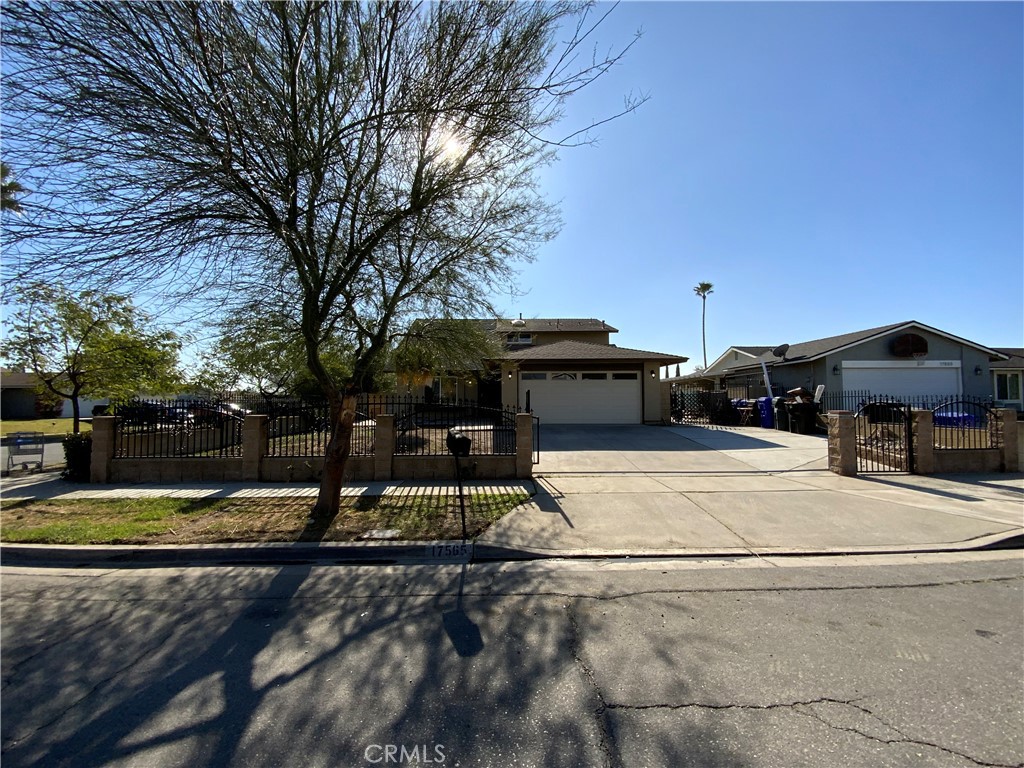 17565 Mesa Avenue, Fontana, CA 92336