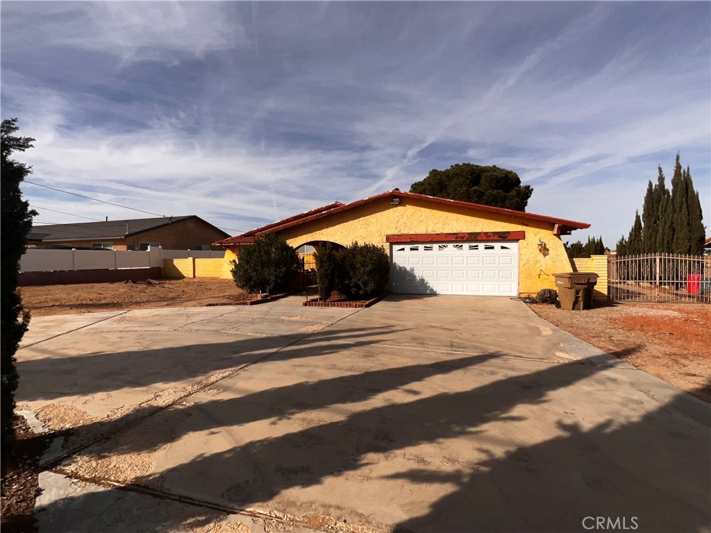 17540 Danbury Avenue, Hesperia, CA 92345