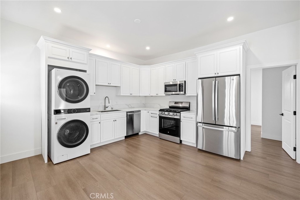 3821 W 105Th Street | Similar Property Thumbnail