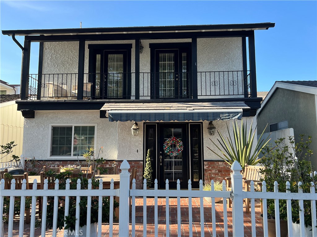 505 & 505 .5 Acacia Avenue, Corona Del Mar, CA 92625